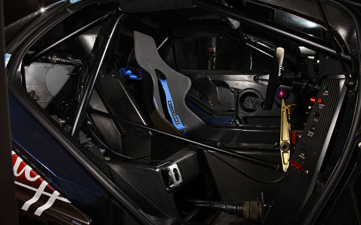 Mclaren F1 Gtr Longtail Gulf Right Interior 2 1200 The