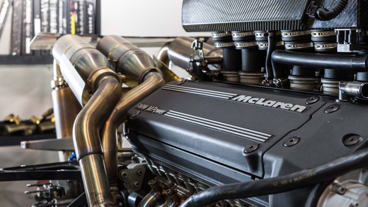 McLaren F1 Service Center North America 09