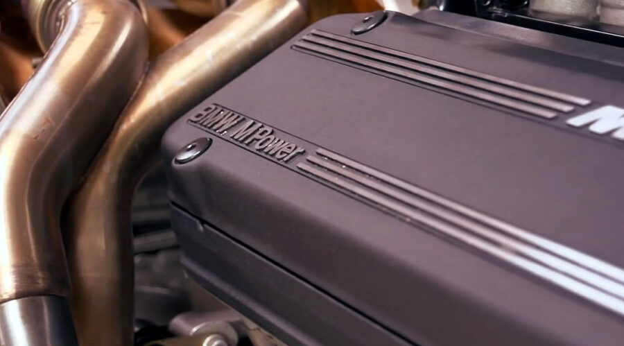 McLaren F1 engine extraction with Jay Leno 26