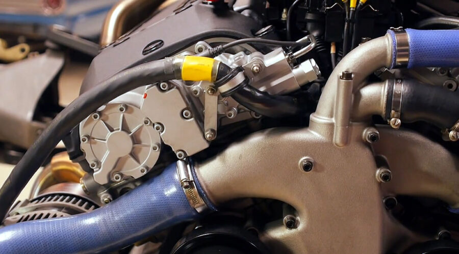 McLaren F1 engine extraction with Jay Leno 20