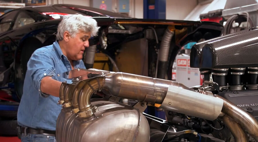 McLaren F1 engine extraction with Jay Leno 14