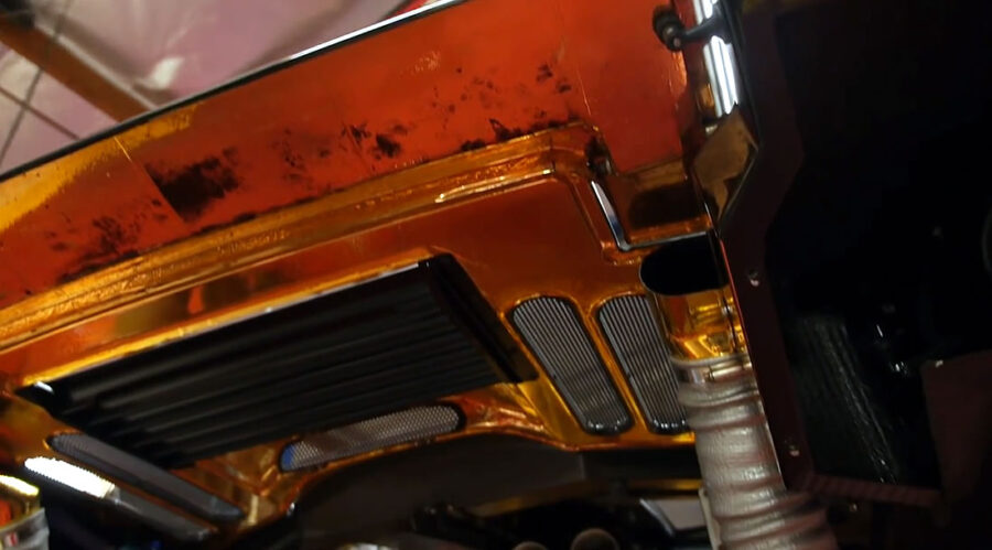 McLaren F1 engine extraction with Jay Leno 10