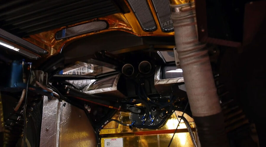 McLaren F1 engine extraction with Jay Leno 09