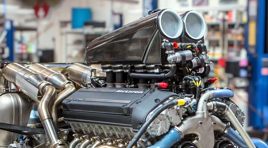 McLaren F1 engine extraction with Jay Leno 03