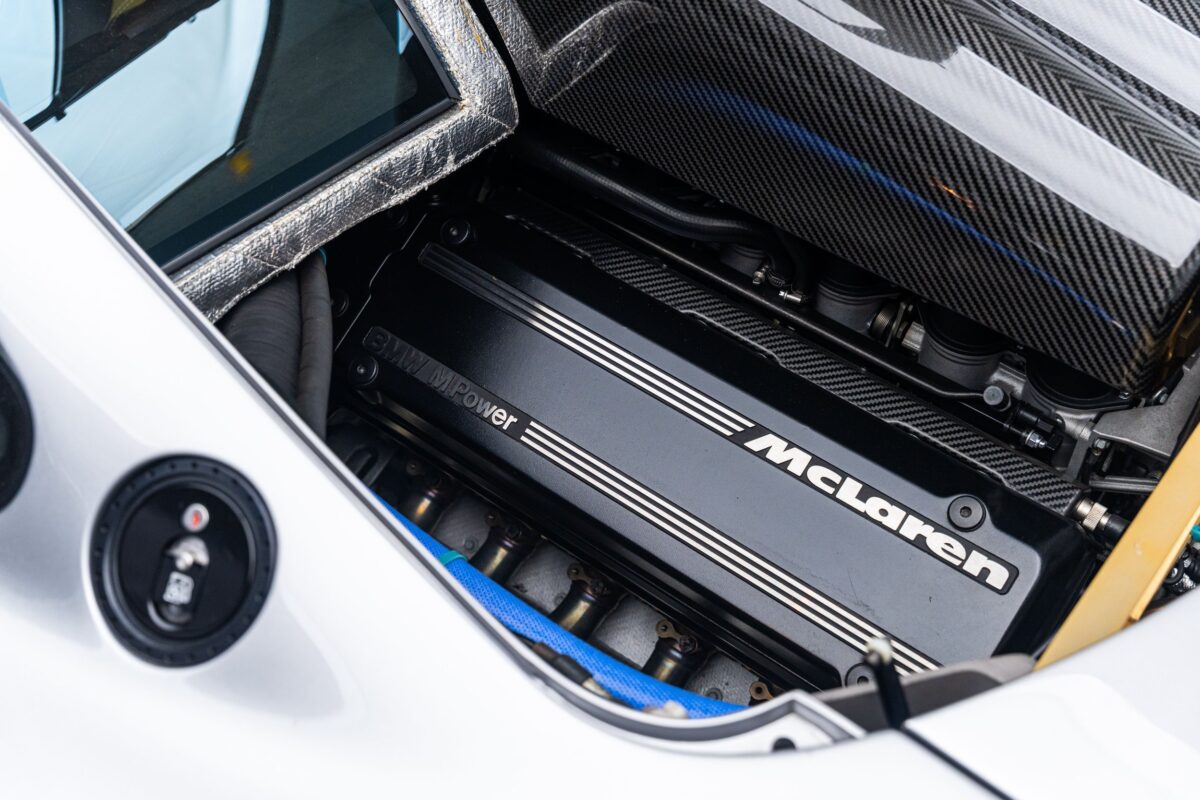 1995 McLaren F1 silver 12