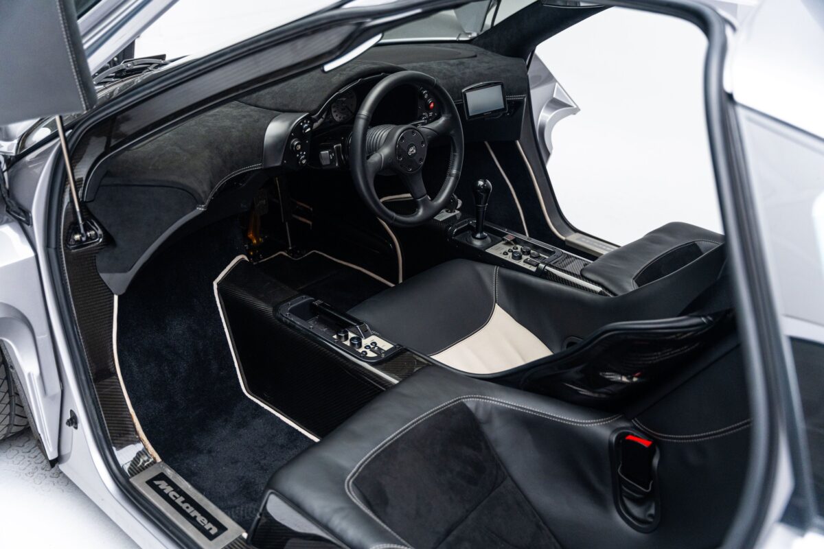 1995 McLaren F1 silver 04