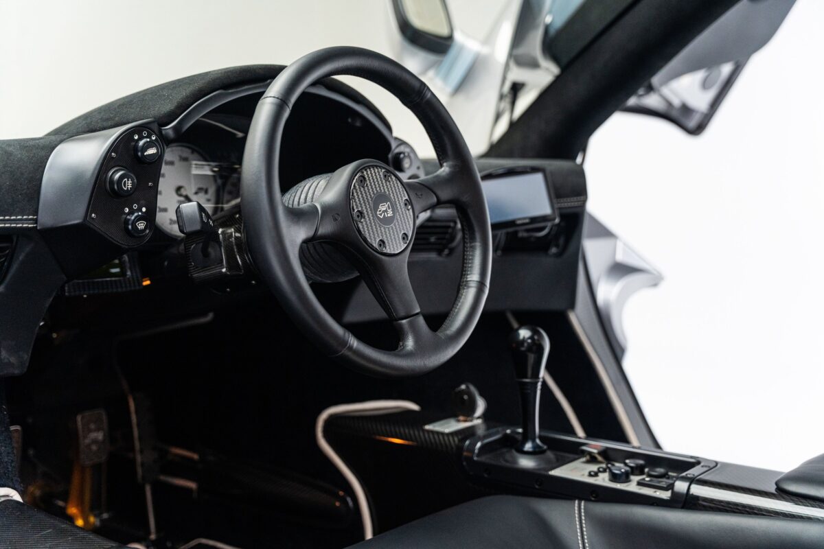 1995 McLaren F1 silver 22