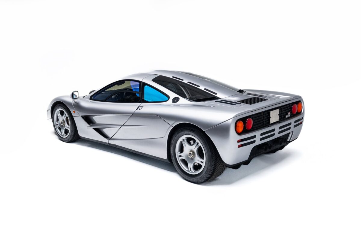 1995 McLaren F1 silver 01