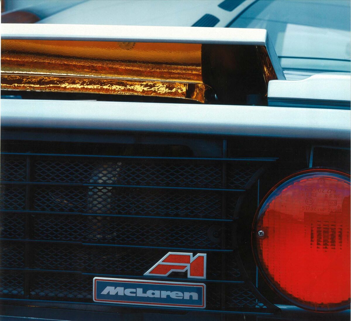 1992 McLaren F1 road car press release image 07